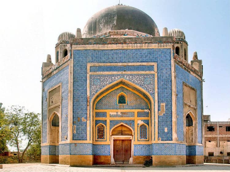 Weekend Getaway from Karachi - Hyderabad City