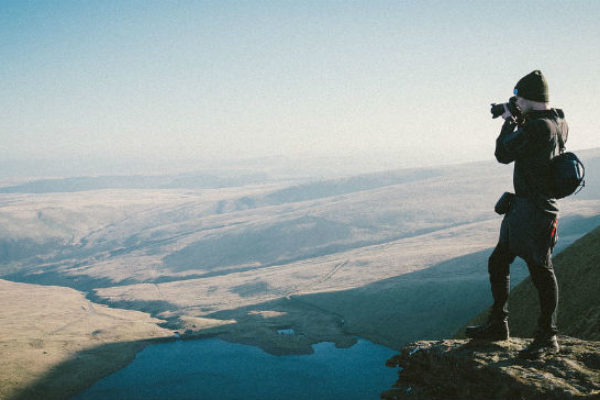 How to stay safe while traveling