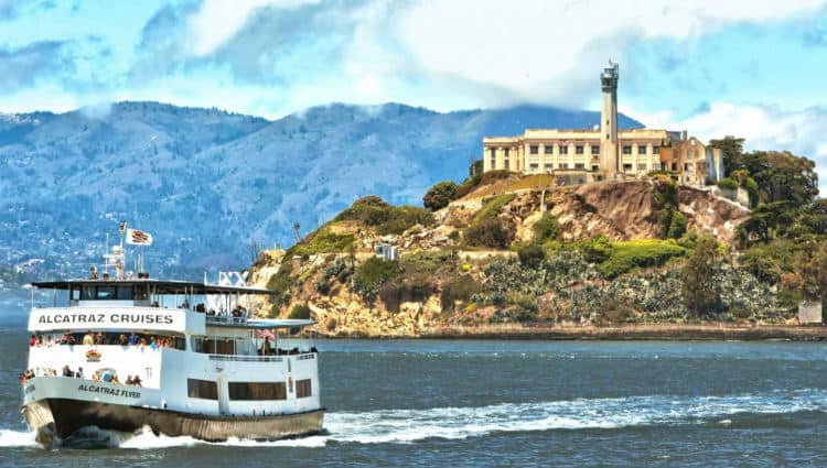 How to reach Alcatraz island by ferry