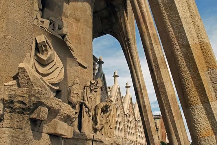 Passion facade view of intricate sculpture - Denial of Peter