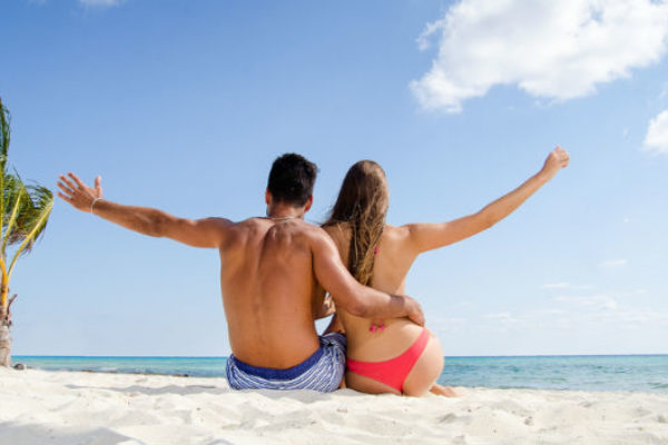 Couples in Cancun