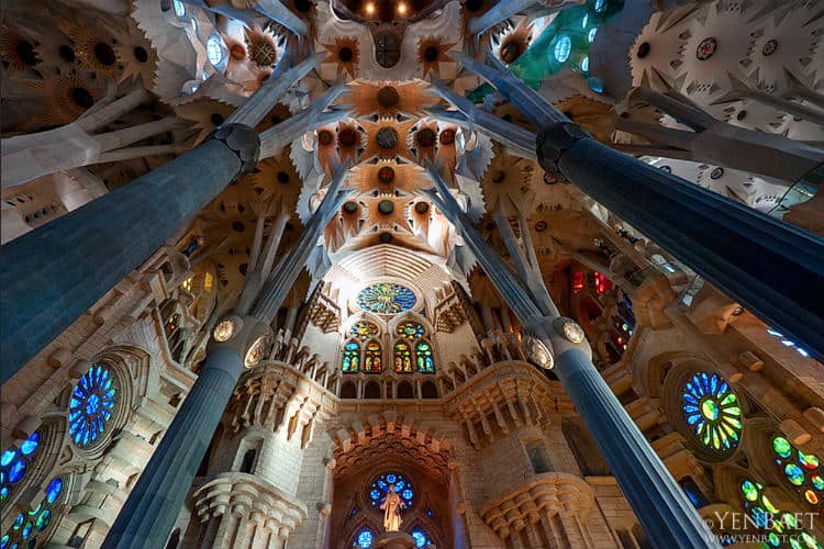 Perseu algemas vitalidade basilica sagrada familia interior inovação ...