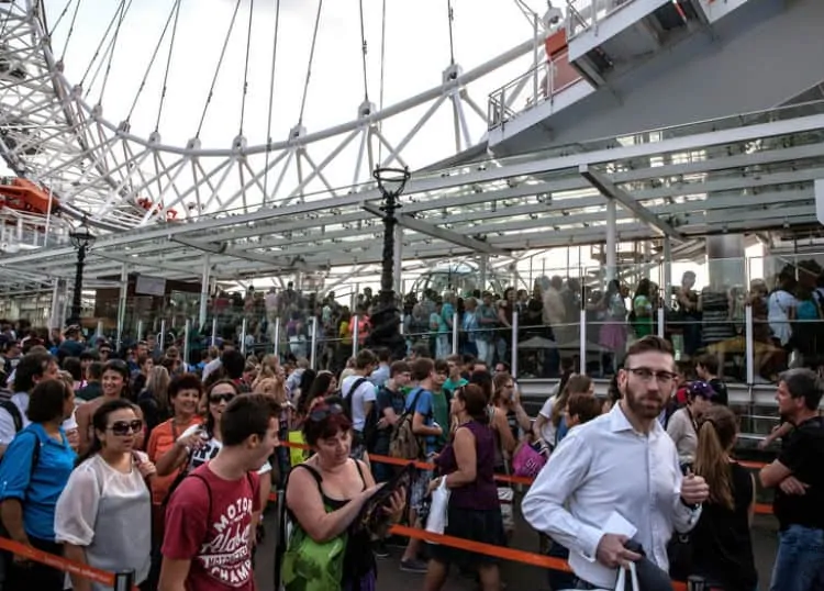 Ticketing counter queues at London Eye