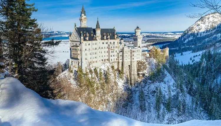 Neuschwanstein Castle in winter