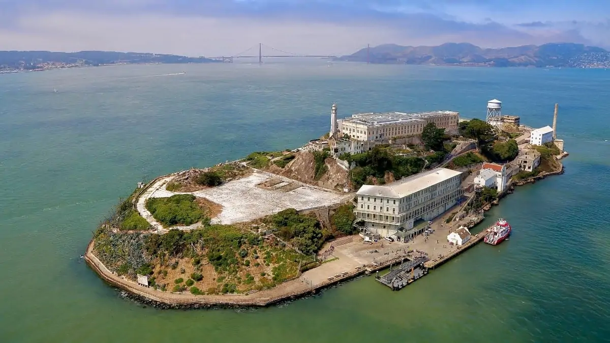 alcatraz island tour parking