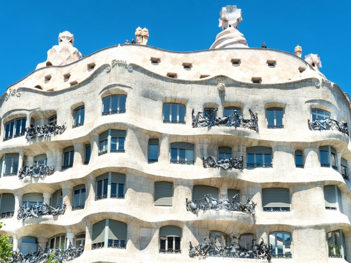 Gaudi Architecture, History, Characteristics, and Examples - Archute