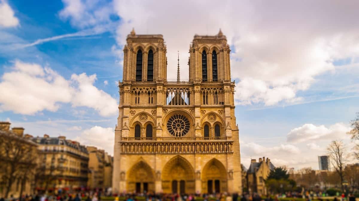 can you visit notre dame paris 2023