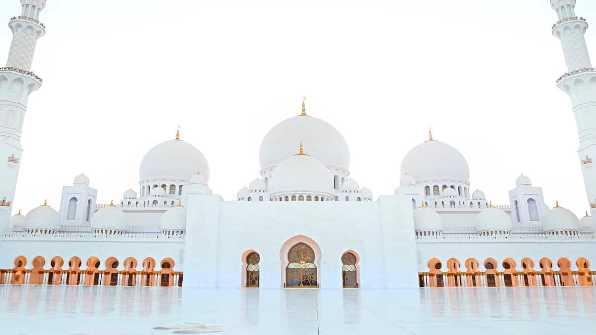 Sheikh Zayed Grand Mosque from Dubai