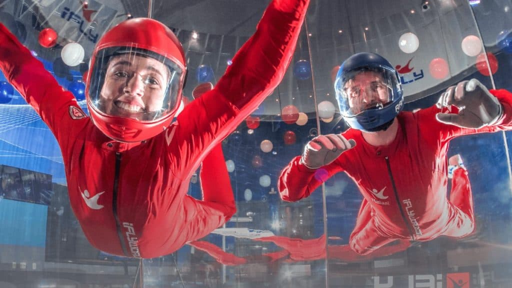 iFly Chicago iekštelpu izpletņlēkšana