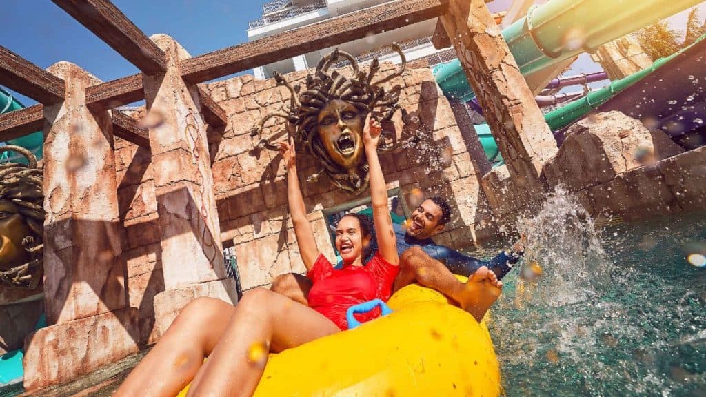 Pareja en el parque acuático Aquaventure