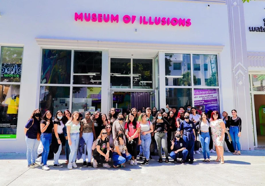 How to reach Museum of Illusions Miami