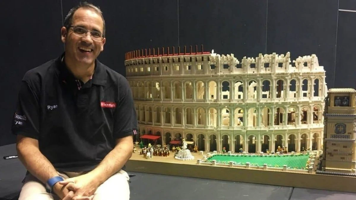 World's first Lego Colosseum