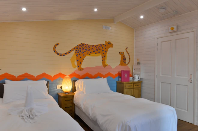 Room in London Zoo Lodge