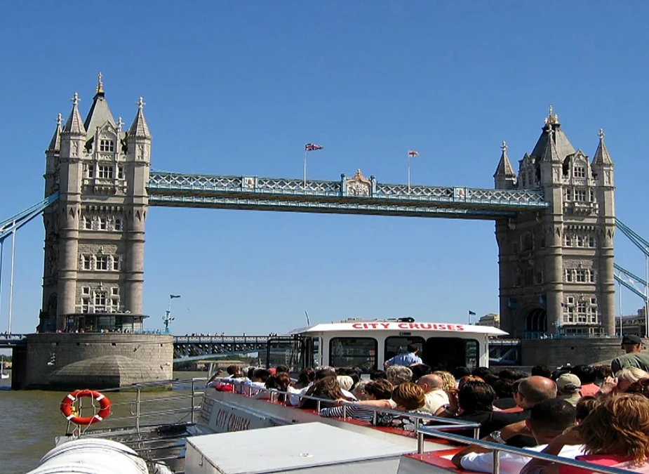 Cutty Sark Hop zon Hop off City Cruise London