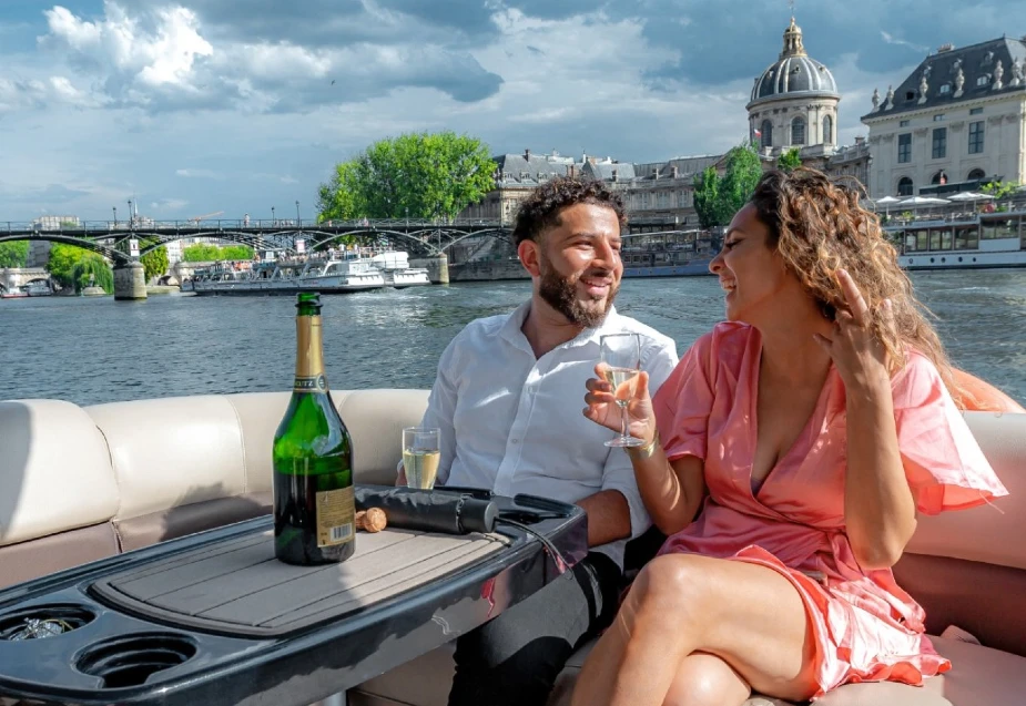 Heart of Paris Private Boat Tour with Bottle of Wine