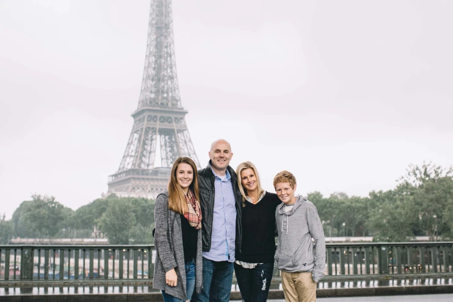 Private Family Tour and Seine River Cruise