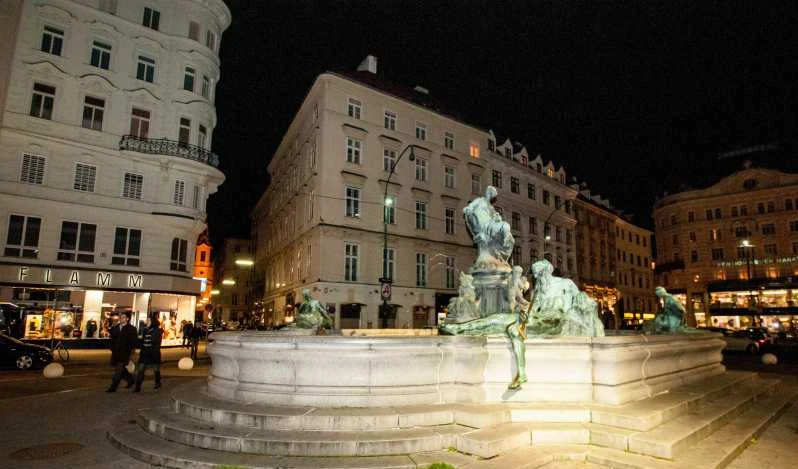 Ghosts and Legends Guided Nighttime Walking Tour