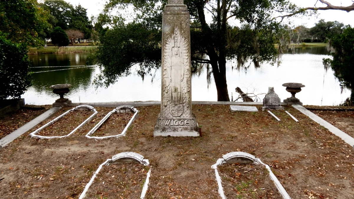 Magnolia Cemetery Charleston