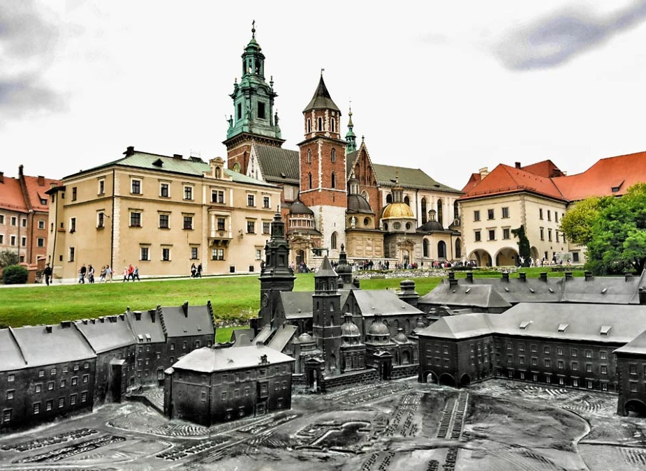 Krakow Wawel Castle and Cathedral Guided Tour tickets