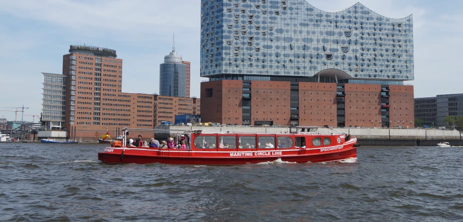 Elbphilharmonie Tour & Boat