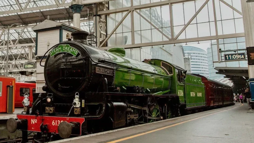 Train to Windsor Castle from London