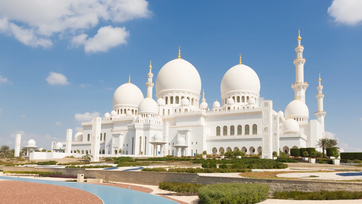 Dress Code And Manners At Sheikh Zayed Grand Mosque Abaya And Kandura