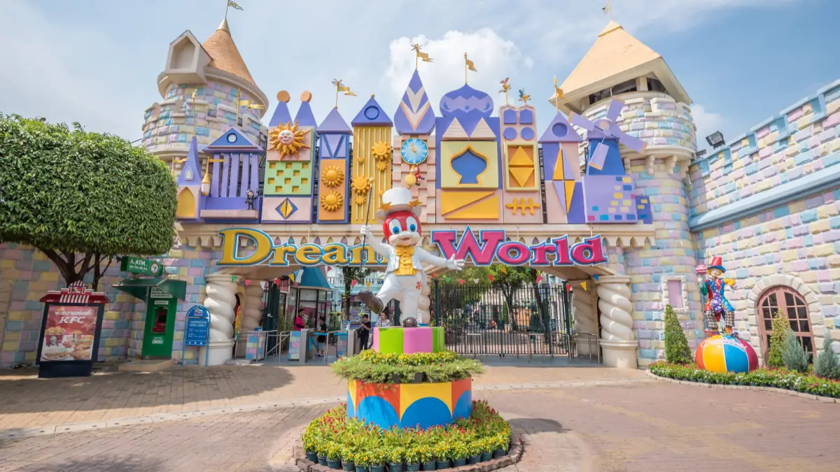 Dream World Bangkok entrance