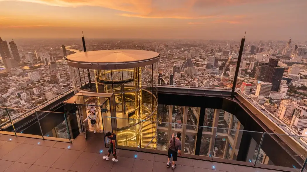 The spiral staircase at the Mahanakhon SkyWalk