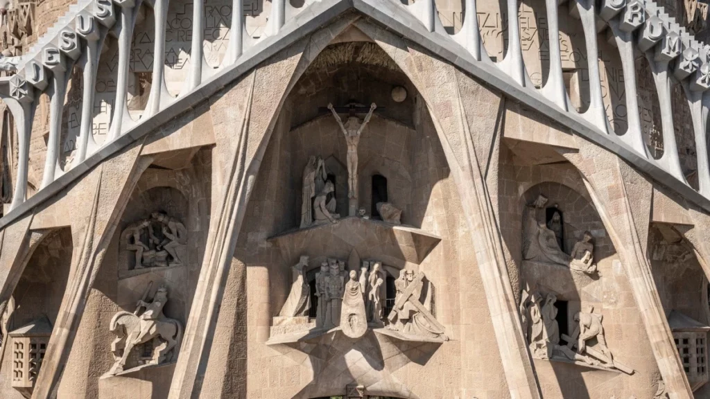 Sagrada Familia Passion facade