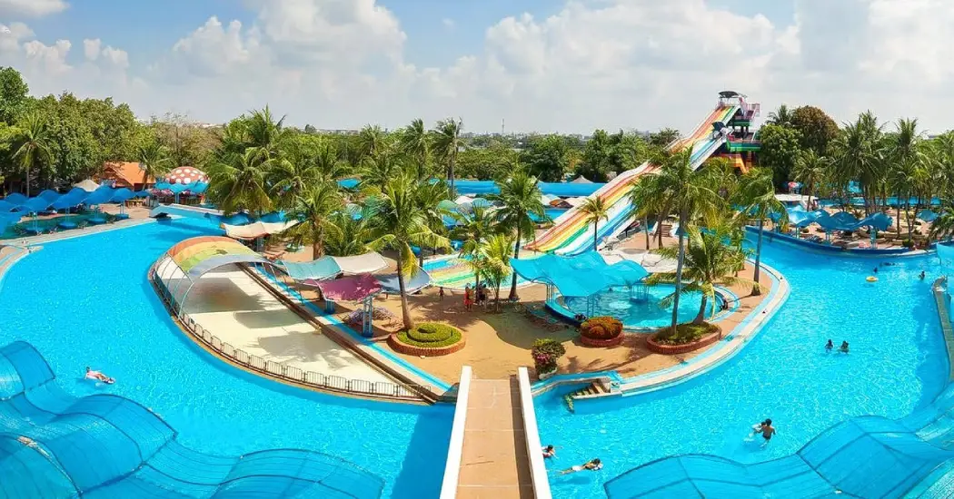 Siam Amazing Water Park’s famous large wave pool